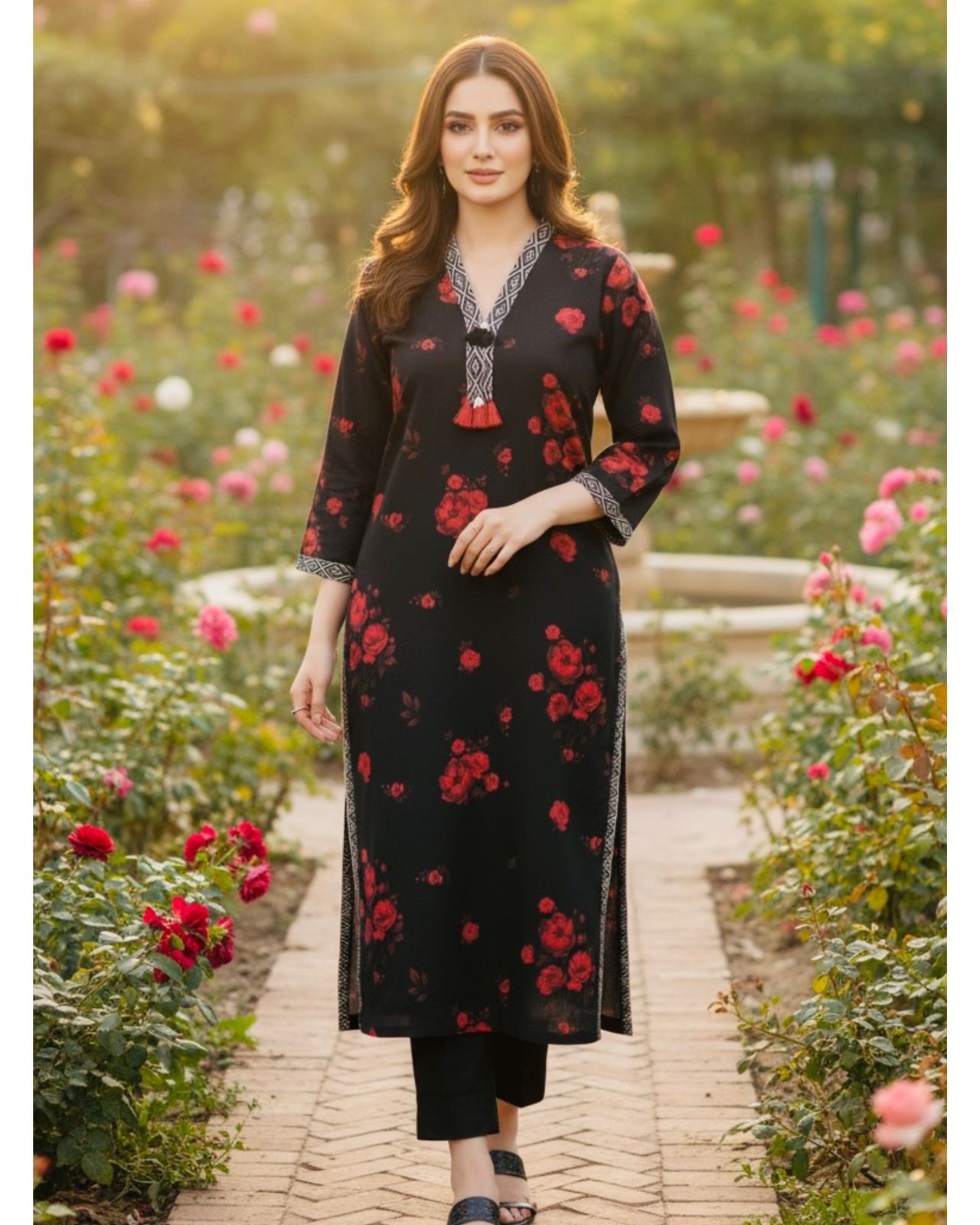 Rose Noir Unstitched